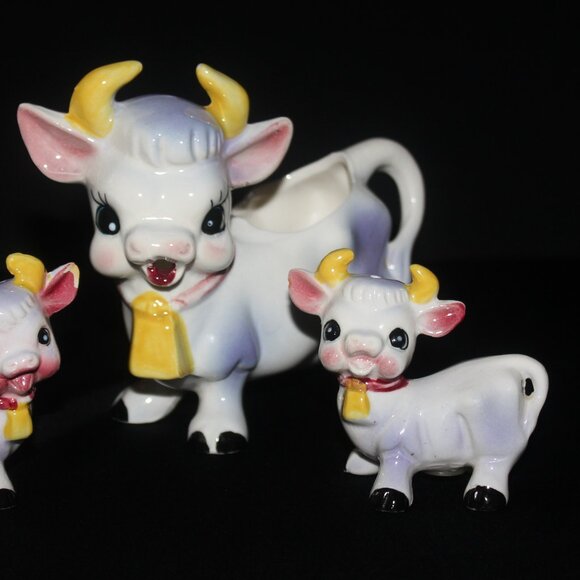 Elsie The Purple Cow Creamer and Salt & Pepper Shakers | Japan Ceramics - Picture 3 of 11